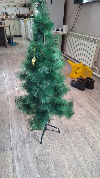 Ёлки 180 и 120см