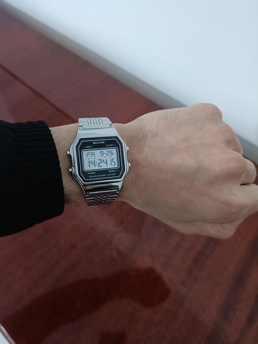 Ceas electronic vintage