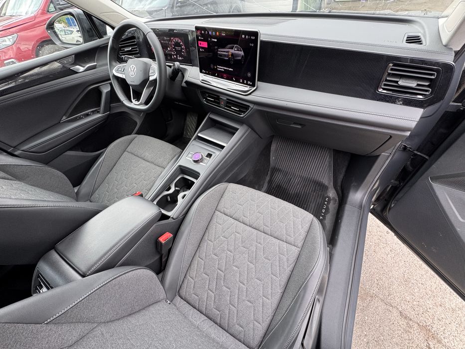 VOLKSWAGEN Tiguan 2025 — imagine 5