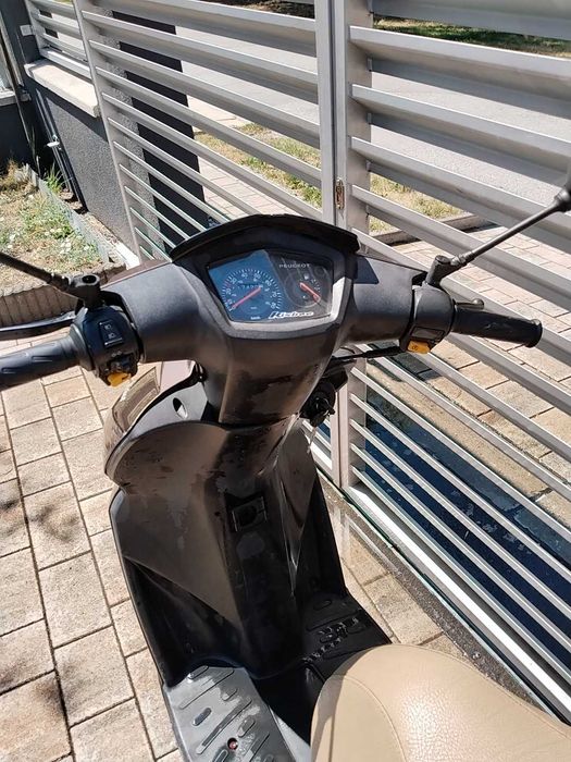 Scuter Moped Benzina