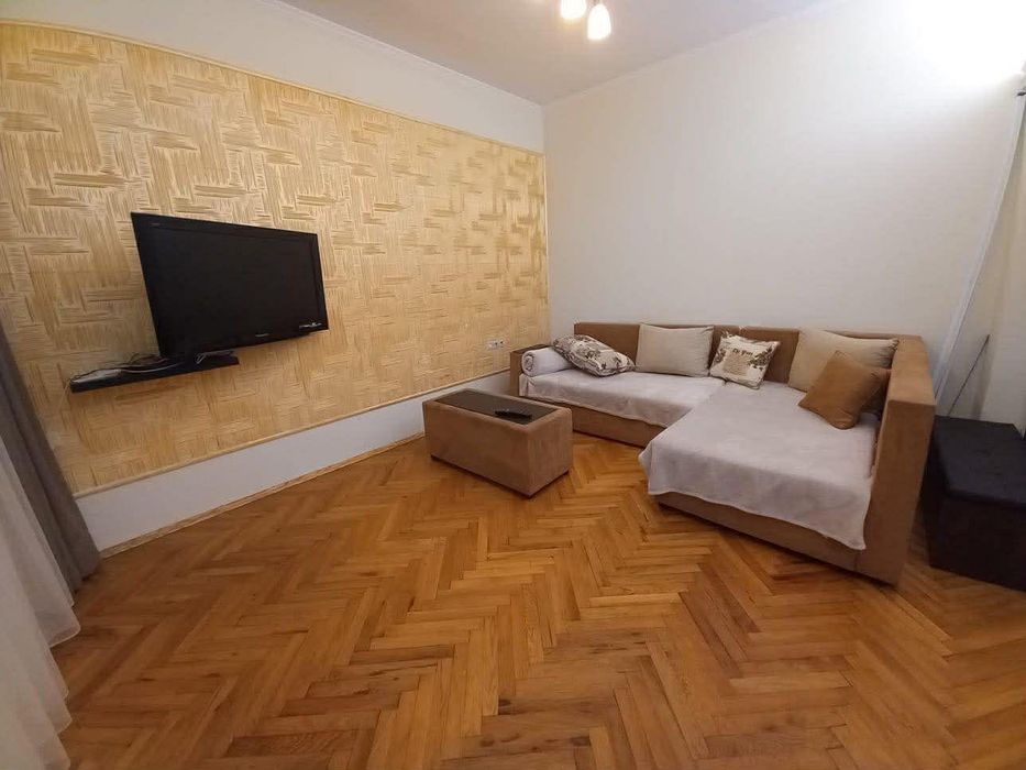 Дава се под наем Четиристаен апартамент в Варна, ВИНС - 98 кв.м за 747.66 € - Снимка #1