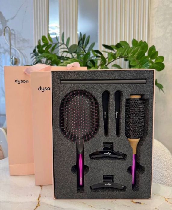 Новые подарочные наборы Dyson 7в1