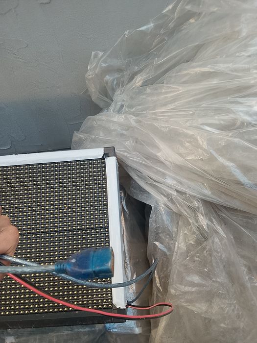 Бегущая строка ,лед экран