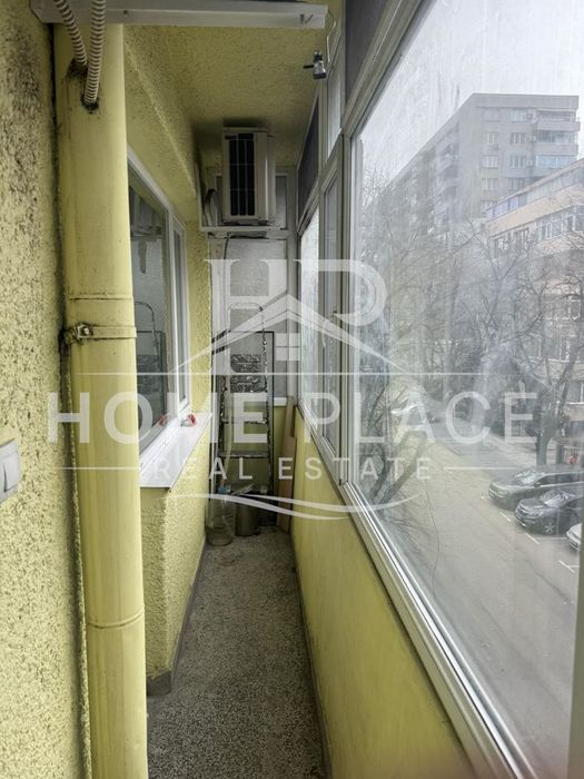 ПАРКОМЯСТО ! Четиристаен апартамент под наем - Общината