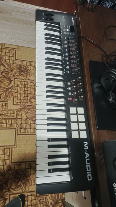 MIDI-Клавиатура M-Audio Oxygen 61 IV