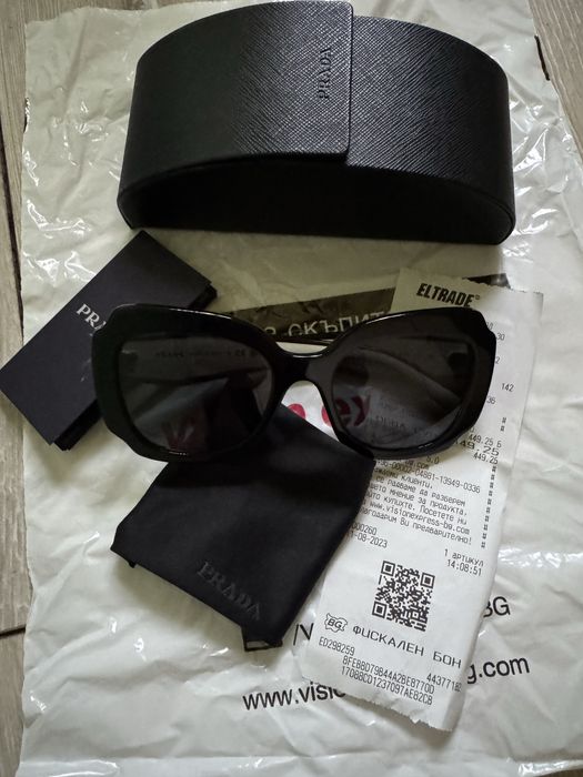 Оригинални слънчеви очила Prada