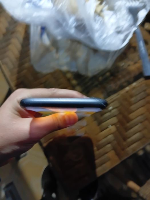 Продам Iphone 11