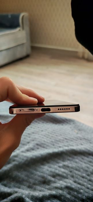 Продам vivo v50 lite 16/128