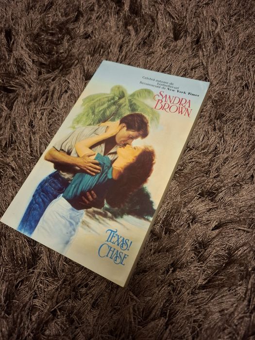 CARTI SANDRA BROWN 27 de carti set  anii 70-97, editura miron