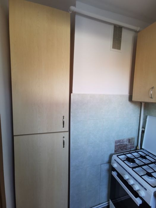 Închiriez garsoniera