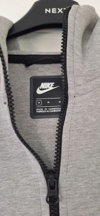 Nike оригинален tech fleece екип M размер