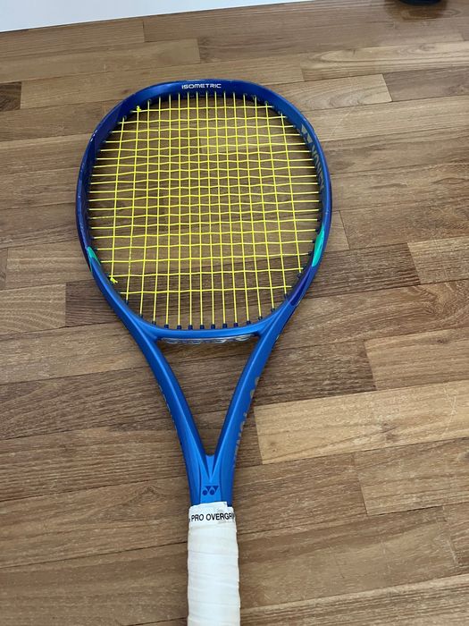 Тенис ракета YONEX