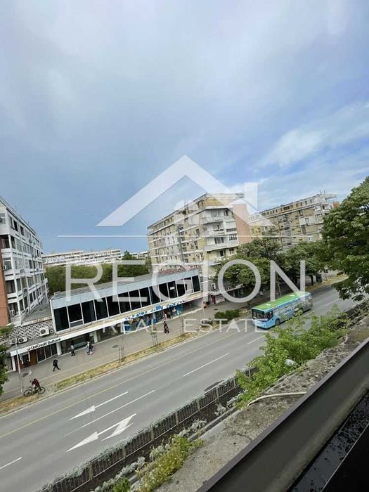 Дава се под наем Тристаен апартамент в Варна, Централна поща - 90 кв.м за 510 € - Снимка #11