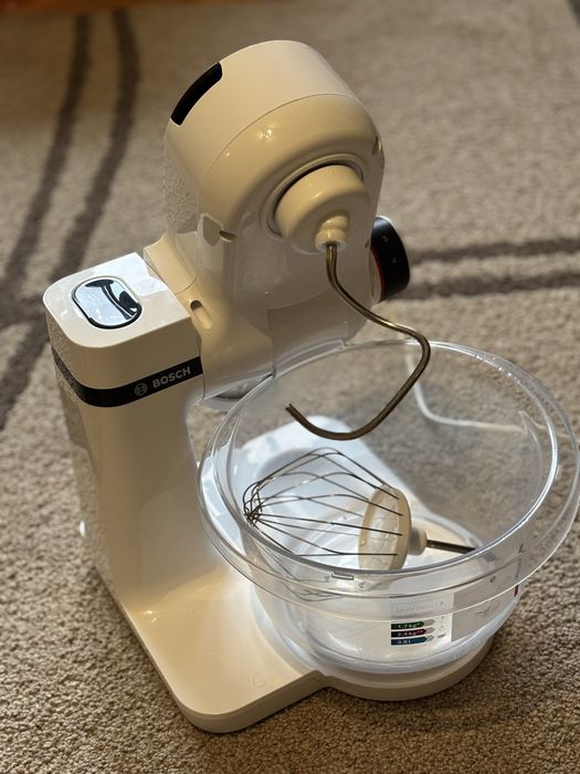 Кухненски робот BOSCH  MUM