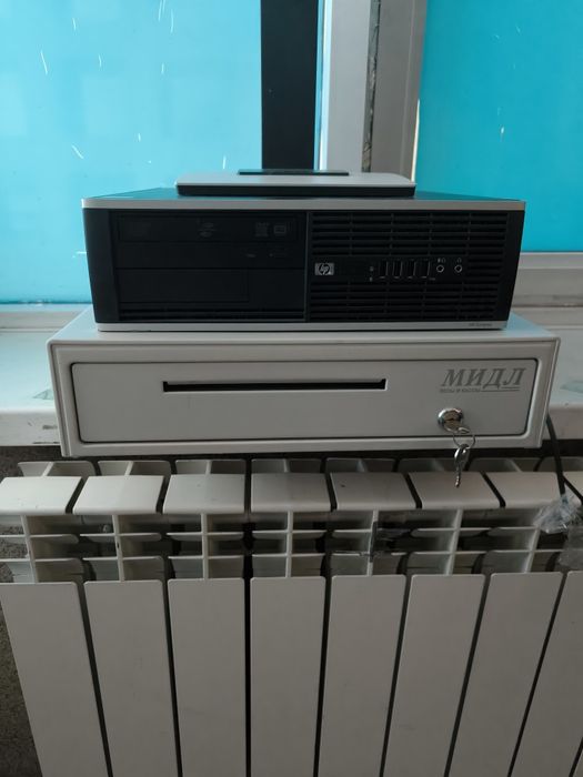 Денежный ящик и компьютер в комплекте