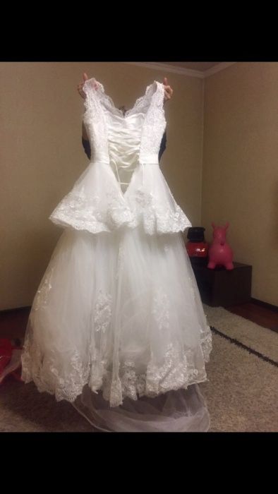 Свадебные платья