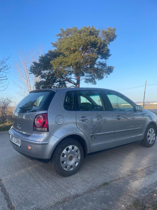 Wolkswagen Polo , 185000 km , an 2008 , Gri