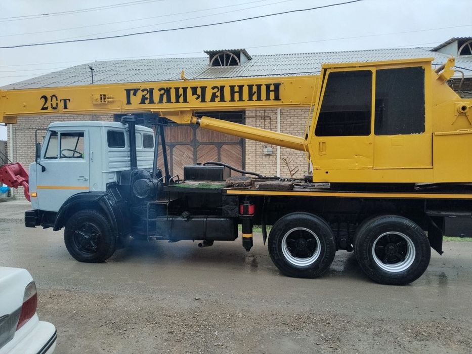 Автокран  20 тон 22 метр