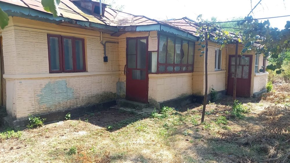 Casă de Vanzare Cocorastii Colt