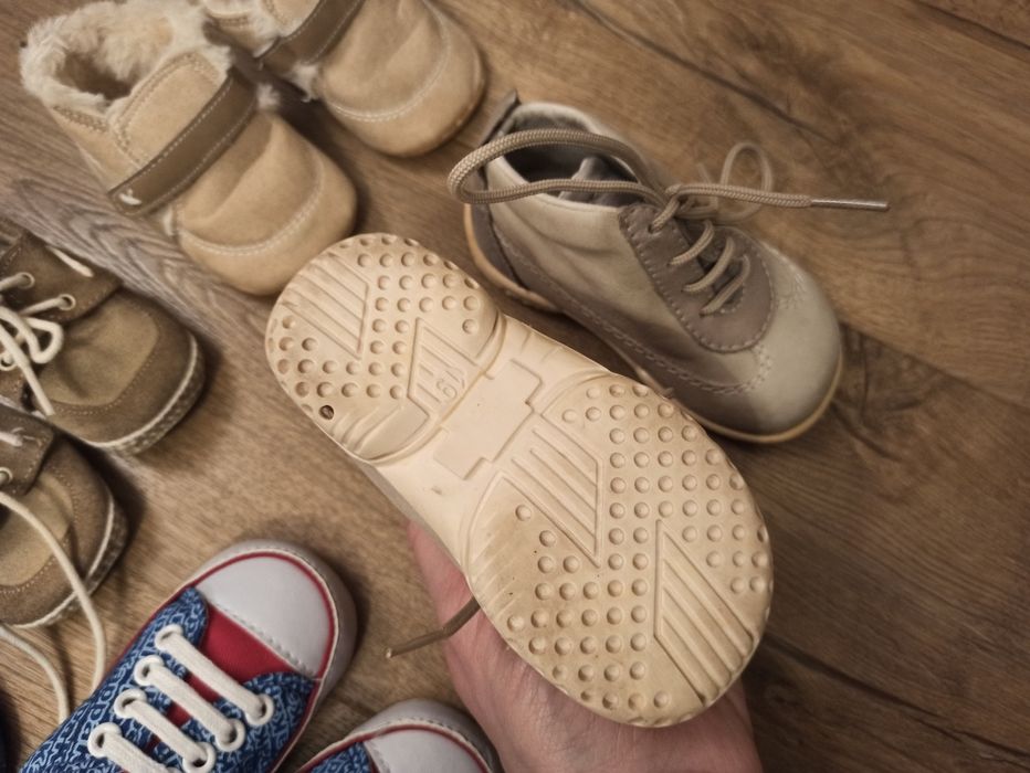 Лот бебешки обувки 18-20 номер