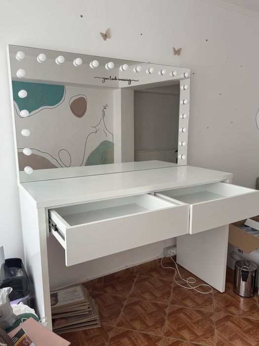 Masa profesionala de machiaj, pret negociabil