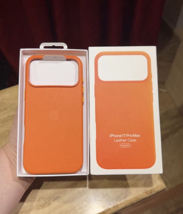 Husa Apple IPhone 17 Pro Max Leather Case Portocaliu Orange
