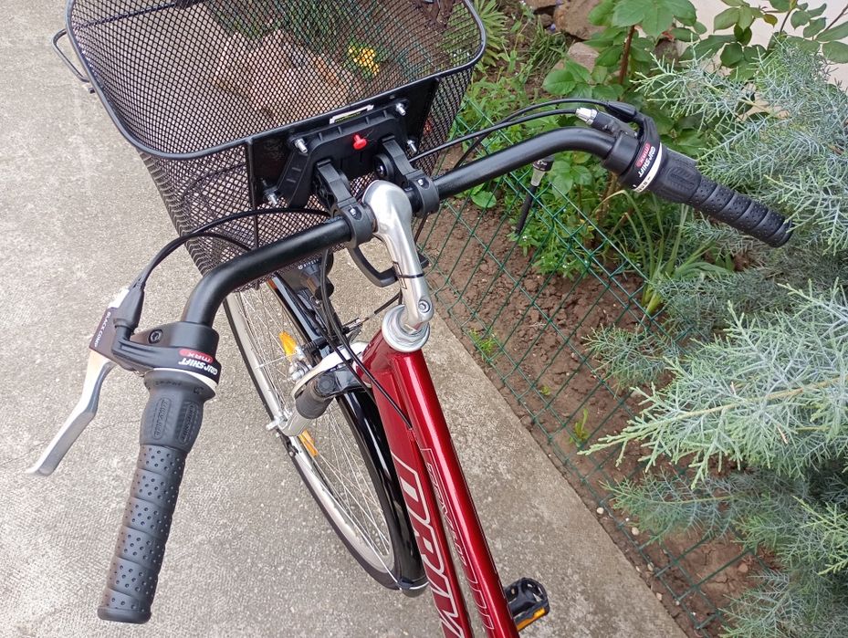 Vând bicicletă damă DRIVE,roti 28,cu 21 viteze,stare ca nouă !
