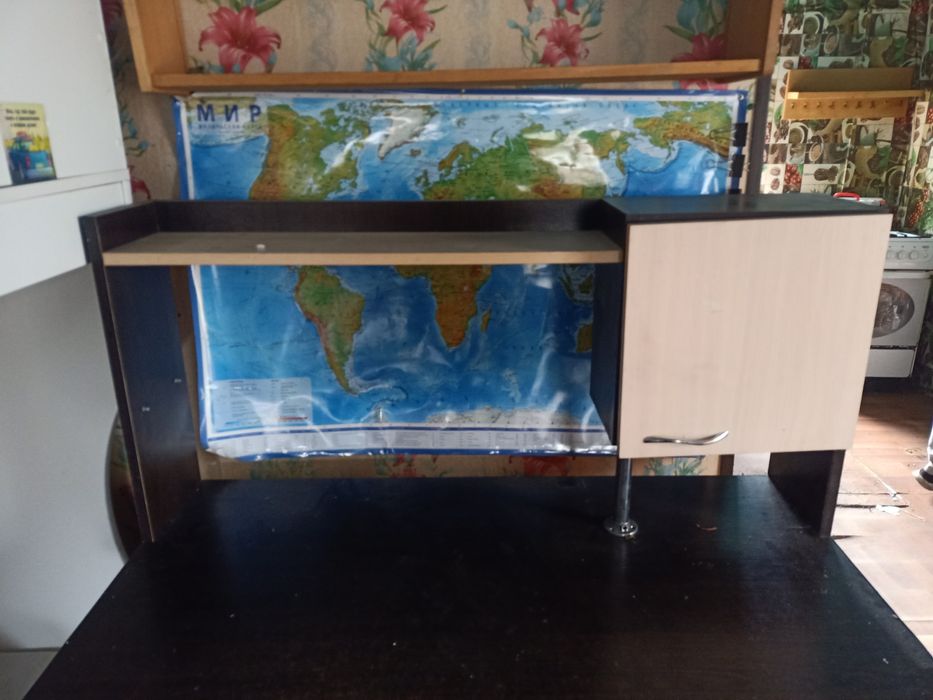 Продам письменный ( компьютерный) стол