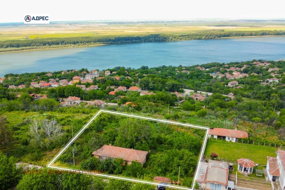 Къща в Враца, област-с.Горни Вадин площ 84 цена 10000