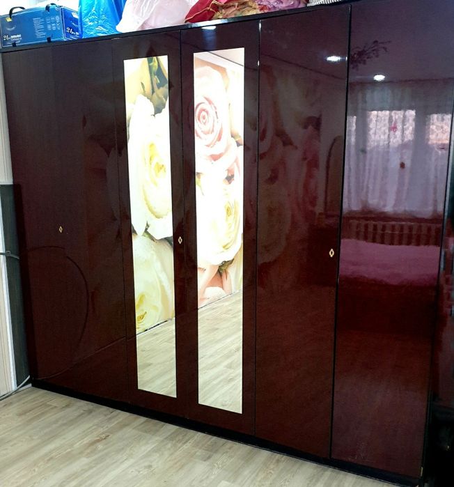 Продам гарнитур.