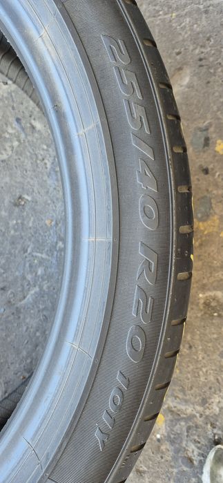4 anvelope vara Pirelli,fata 255/40/20,spate 285/35/20.Pretul este pe bucata.