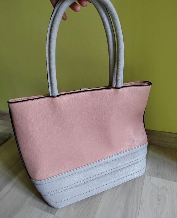 Дамска чанта.  .