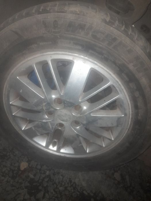 Vând roții ford galaxy  R16