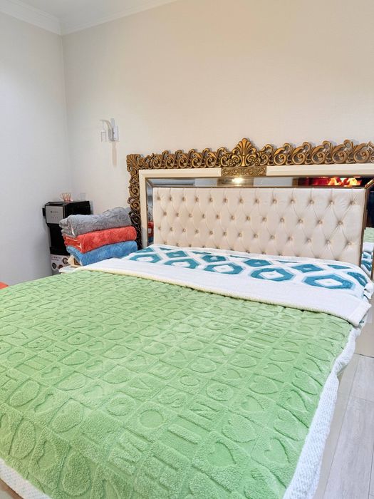 Barcha kutgan barashkalar, 16 xil rassvetkada

2 kishilik razmer 200x2