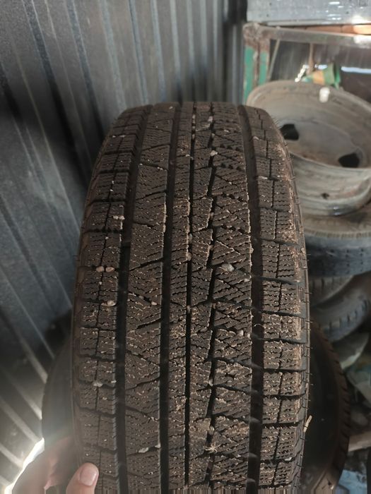 Продам шины зимние
