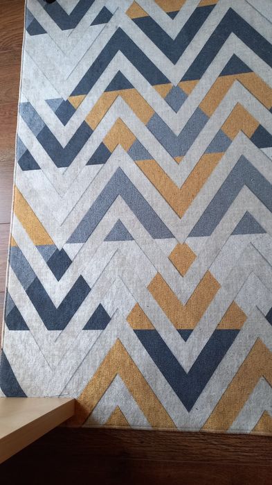 Covor antiderapant 130x180 modern -Tg Mures