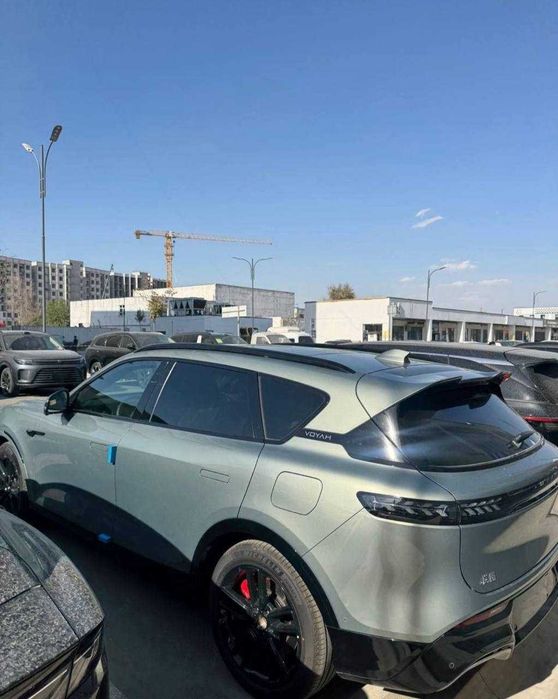 Voyah Free crassover naqt va nasiya