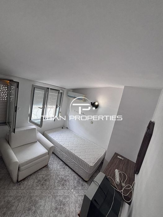 Дава се под наем Двустаен апартамент в Бургас, Братя Миладинови - 65 кв.м за 306 € - Снимка #2