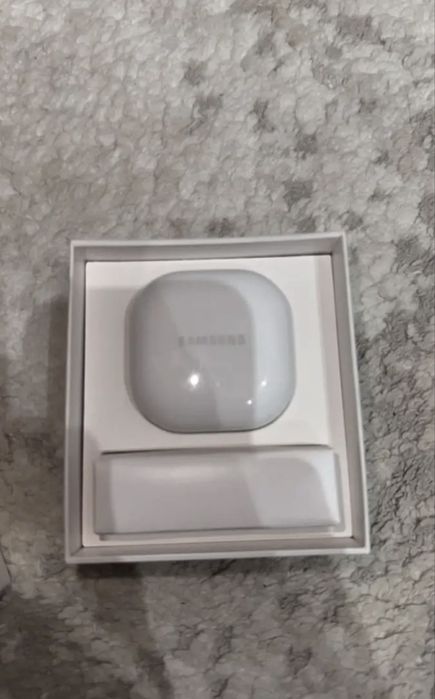 Продам Galaxy buds2