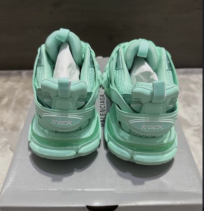 Adidasi baienciaga track baby blue