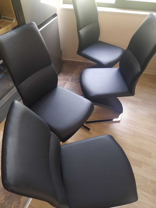 Модерни трапезни столове-комплект