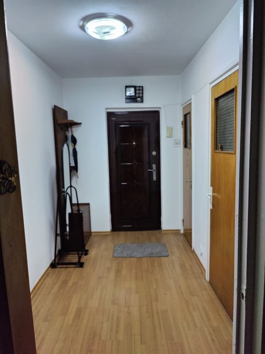 Apartament 3 camere de vânzare