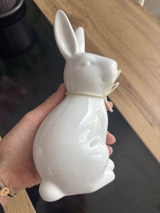 Порцеланова фигурка заек