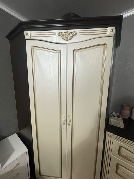 Гарнитур спальный