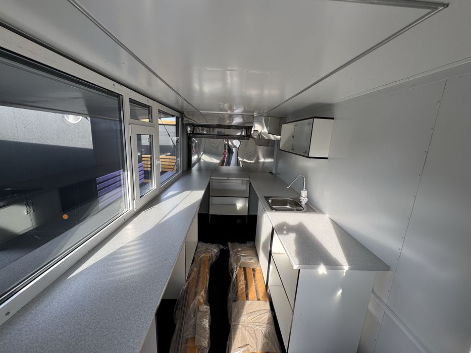 Каравана за бързо хранене с аспиратор 4*2м