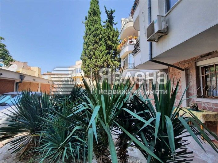 Дава се под наем Двустаен апартамент в Варна, Бриз - 64 кв.м за 435 € - Снимка #11