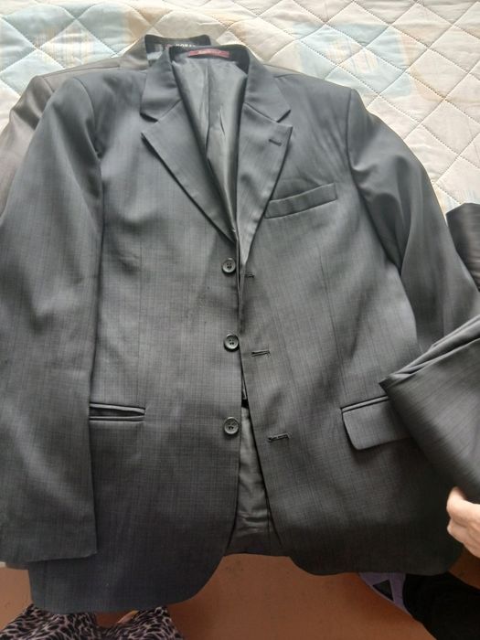 Отдам костюмы даром