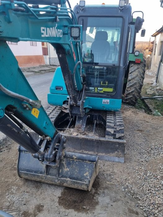 Prestari servicii miniexcavator
