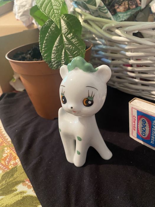 Статуэтки из форфора  прошлого века современные