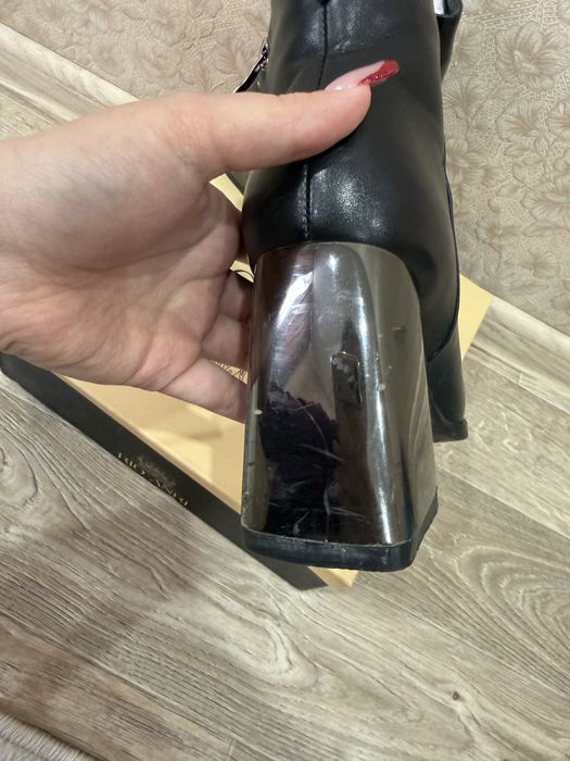 Продам зимние ботильоны